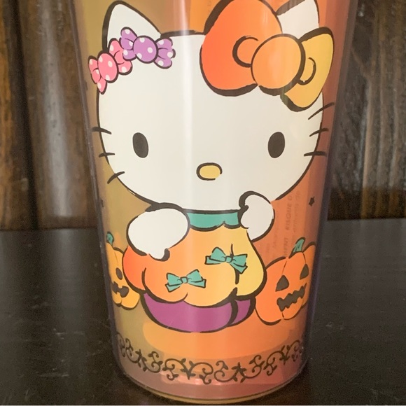 Hello Kitty Pumpkin Patch Halloween Tumbler with Jack O’Lantern Straw Charm - Picture 4 of 10